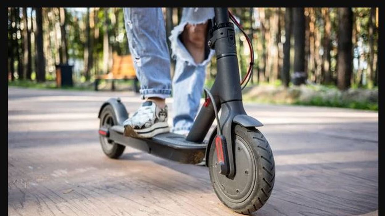 Mikor kell kötelező biztosítást kötni az elektromos rollerre?